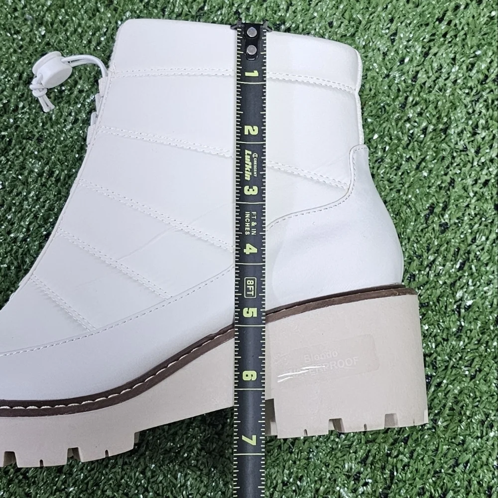 BLONDO | DAISY WATERPROOF LUG SOLE BOOTS- NWOT!
